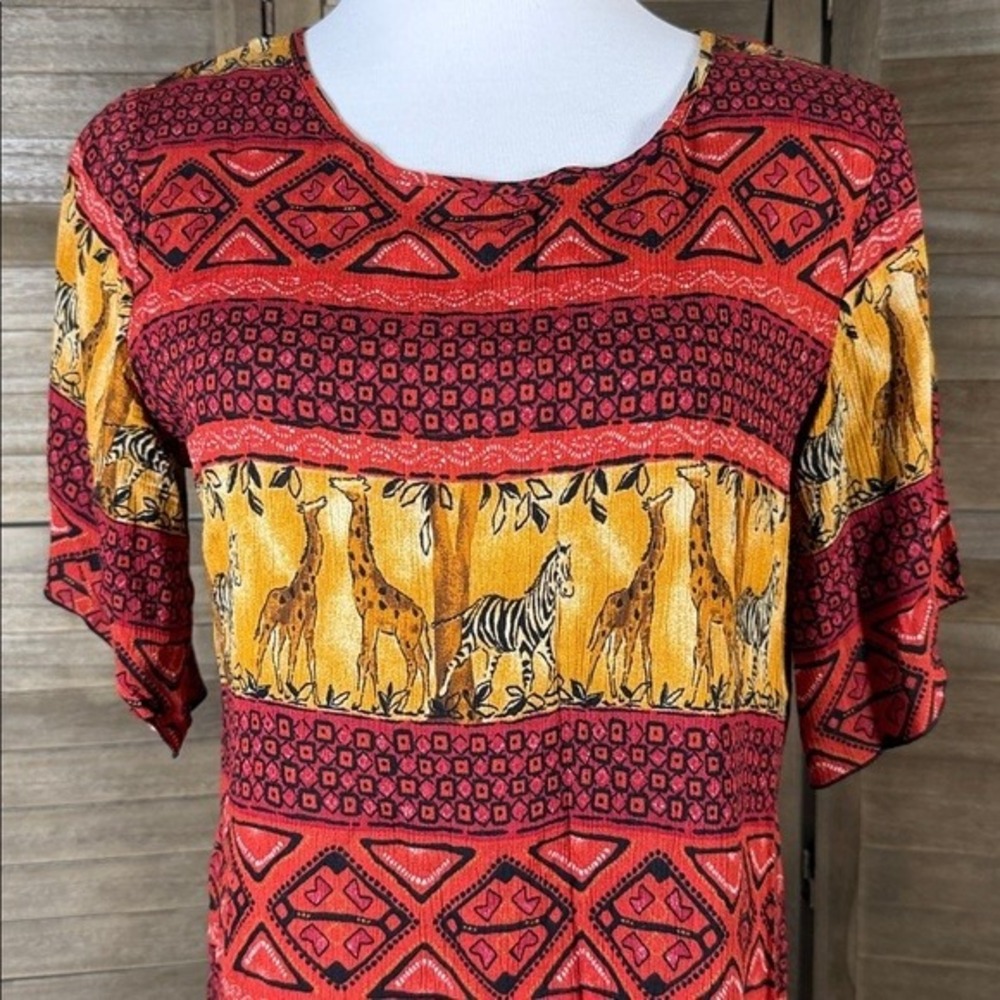 Notations Petite PM Blouse Red Orange Safari Giraffe Zebra Rayon Short Sleeve - Picture 3 of 9
